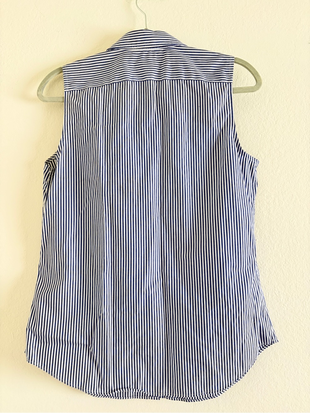 Ralph Lauren Non Iron Blue and White Striped Sleeveless Button-Down Shirt - Picture 5 of 5